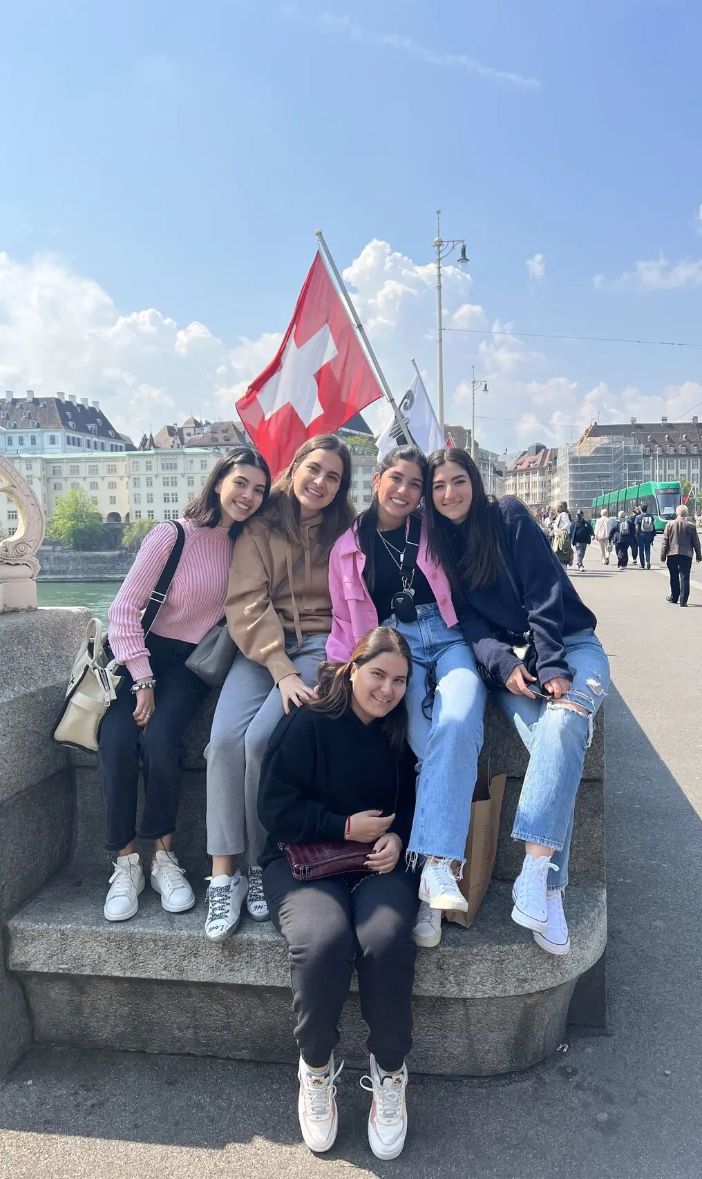  OptimizedImage,,,Optimized